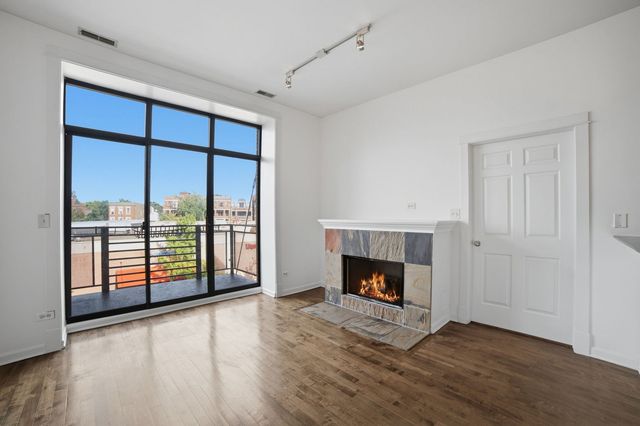 4050 N Lincoln Avenue 304, Chicago, IL 60618