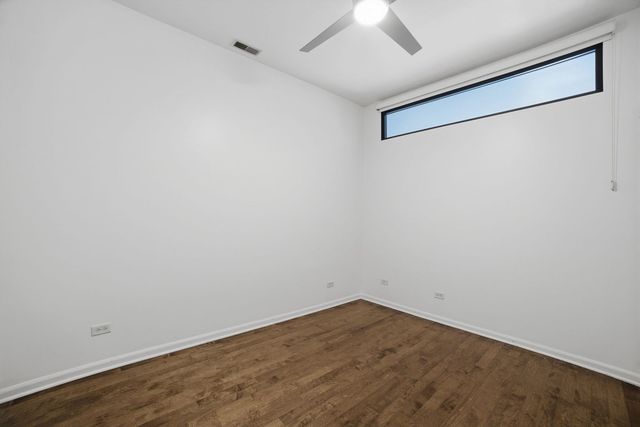 4050 N Lincoln Avenue 304, Chicago, IL 60618