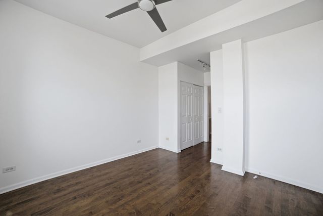 4050 N Lincoln Avenue 304, Chicago, IL 60618