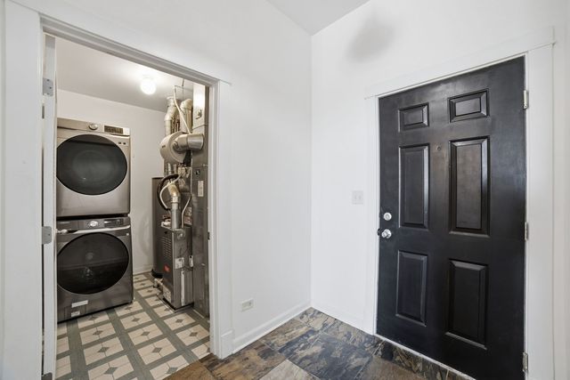 4050 N Lincoln Avenue 304, Chicago, IL 60618