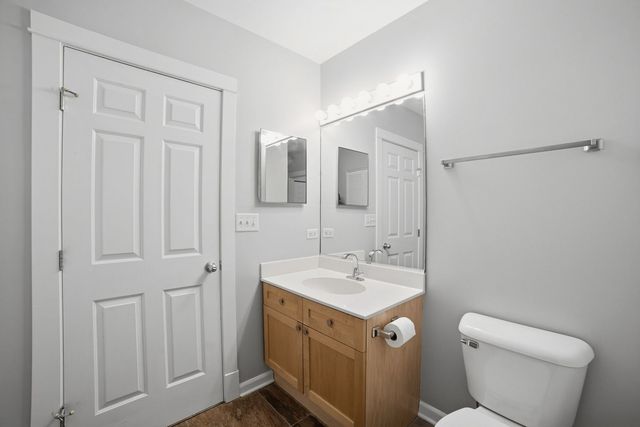4050 N Lincoln Avenue 304, Chicago, IL 60618