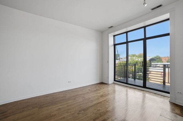 4050 N Lincoln Avenue 304, Chicago, IL 60618
