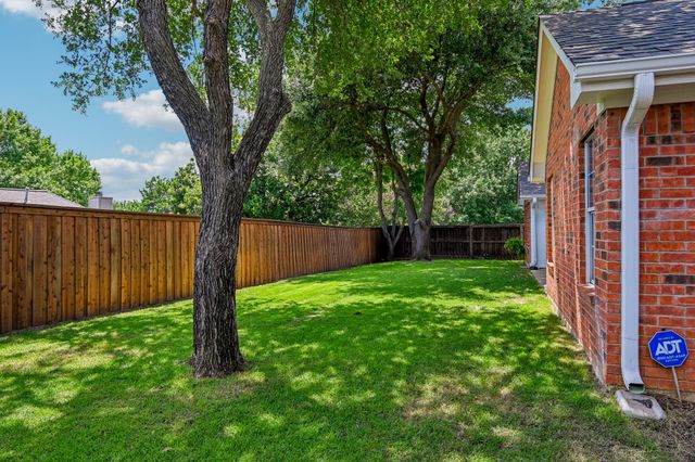 7524 Brentwood Court, North Richland Hills, TX 76182