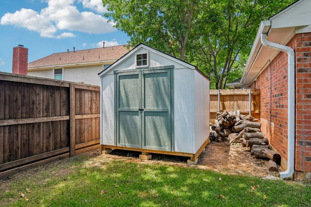 7524 Brentwood Court, North Richland Hills, TX 76182