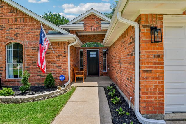 7524 Brentwood Court, North Richland Hills, TX 76182