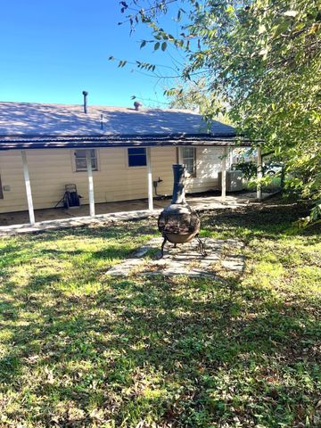 109 NE Cindy Lane, Burleson, TX 76028