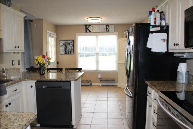 64 BUCK STAND DR, Atoka, TN 38004