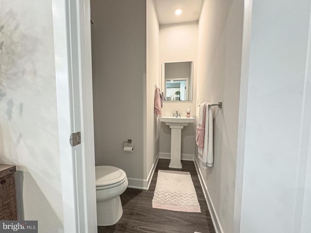 4 FLAMINGO CT, Sewell, NJ 08080