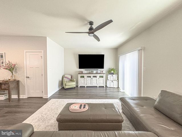 4 FLAMINGO CT, Sewell, NJ 08080