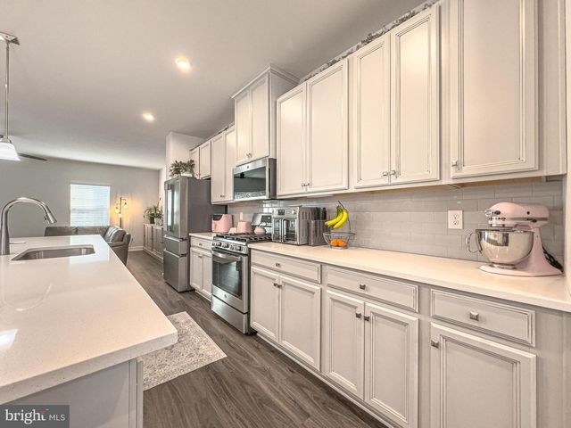 4 FLAMINGO CT, Sewell, NJ 08080