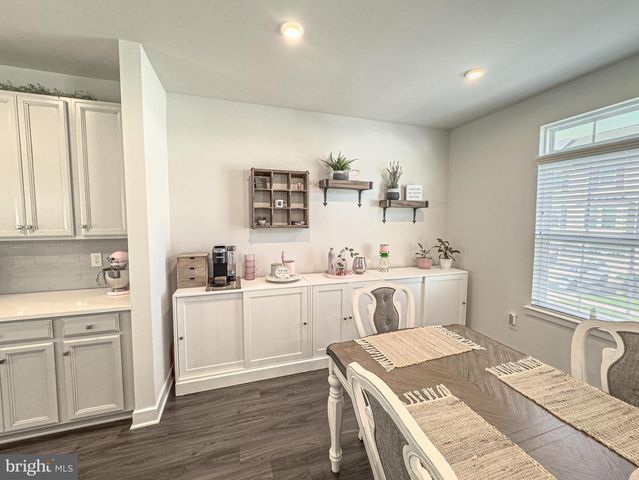 4 FLAMINGO CT, Sewell, NJ 08080