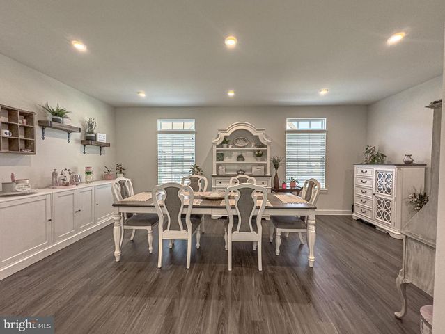 4 FLAMINGO CT, Sewell, NJ 08080