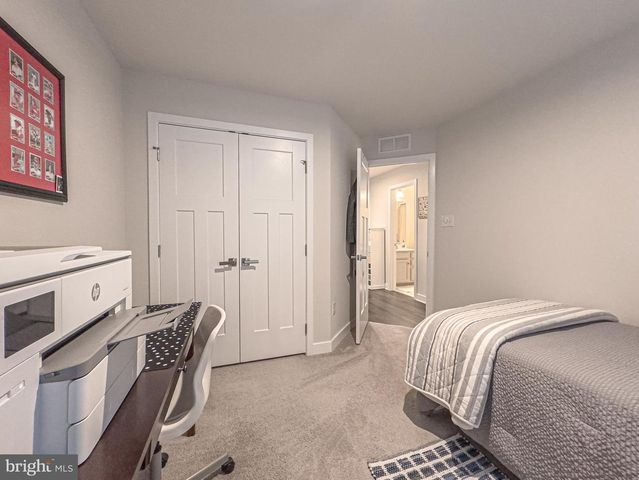 4 FLAMINGO CT, Sewell, NJ 08080