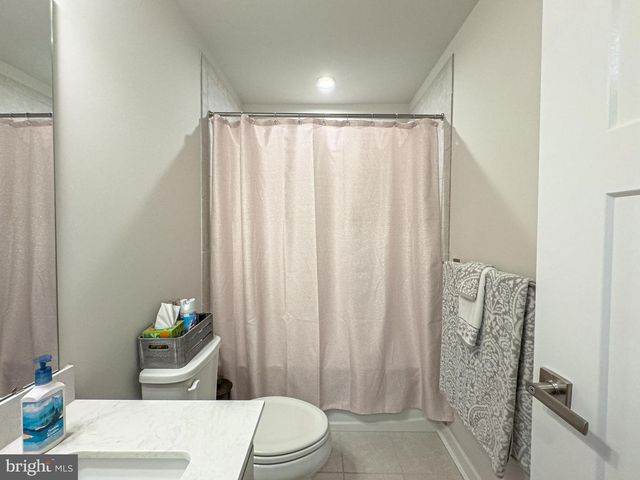 4 FLAMINGO CT, Sewell, NJ 08080