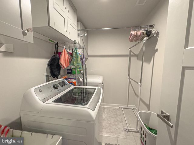 4 FLAMINGO CT, Sewell, NJ 08080