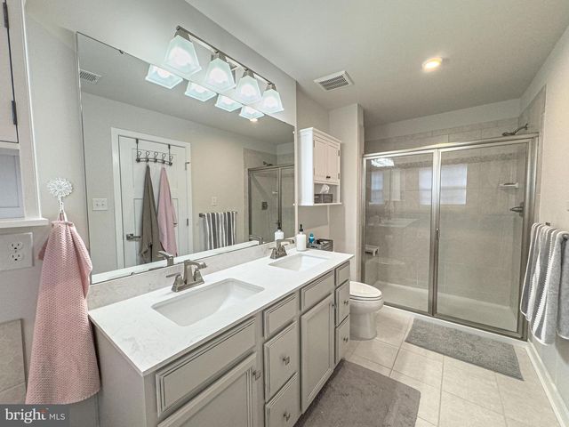 4 FLAMINGO CT, Sewell, NJ 08080