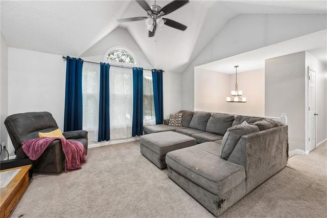 1226 NW 70th Street, Kansas City, MO 64118