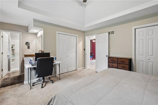 1226 NW 70th Street, Kansas City, MO 64118