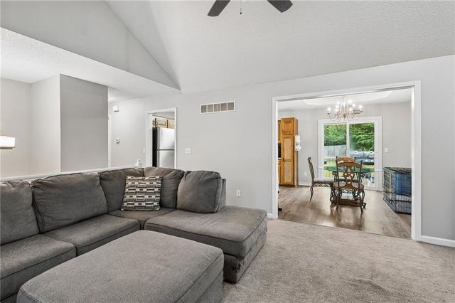 1226 NW 70th Street, Kansas City, MO 64118