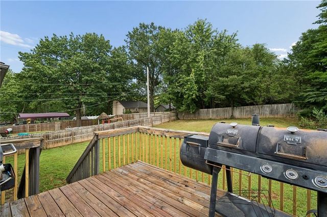 1226 NW 70th Street, Kansas City, MO 64118