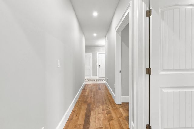 111 Farland Cir, New Bedford, MA 02745