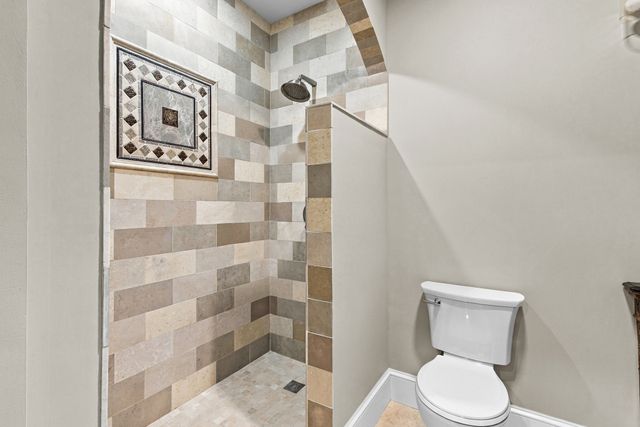 111 Farland Cir, New Bedford, MA 02745