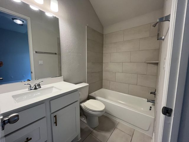 113 Ray CT, Liberty Hill, TX 78642