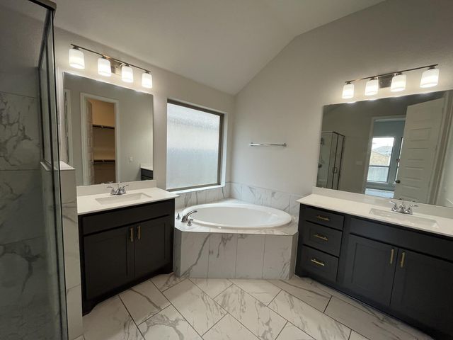 113 Ray CT, Liberty Hill, TX 78642