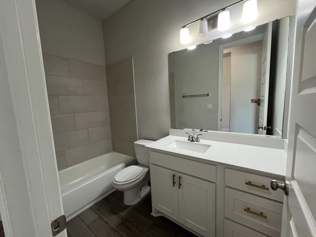 113 Ray CT, Liberty Hill, TX 78642