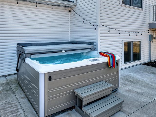 3265 Norway Drive S, Cambridge, MN 55008