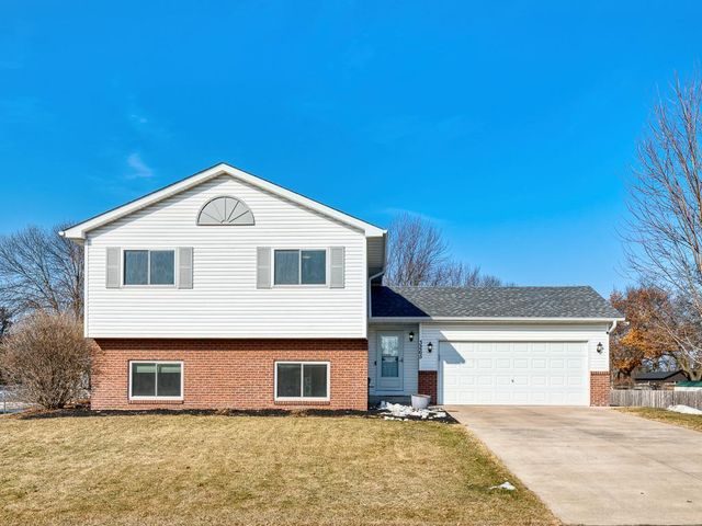 3265 Norway Drive S, Cambridge, MN 55008