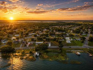 1316 LAKE ARIANA BOULEVARD, Auburndale, FL 33823