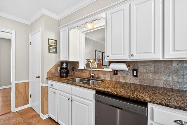 2002 E Warwick Circle, Longview, TX 75601