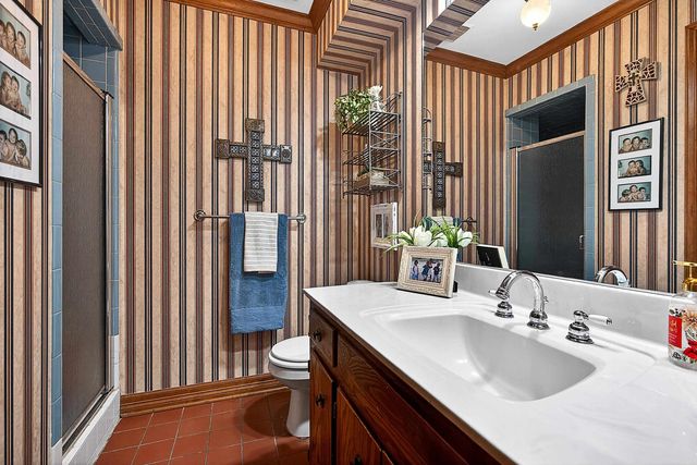 2002 E Warwick Circle, Longview, TX 75601