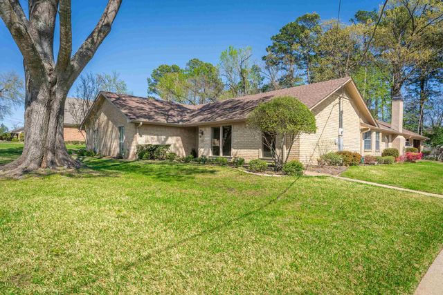 2002 E Warwick Circle, Longview, TX 75601