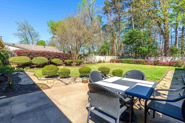 2002 E Warwick Circle, Longview, TX 75601