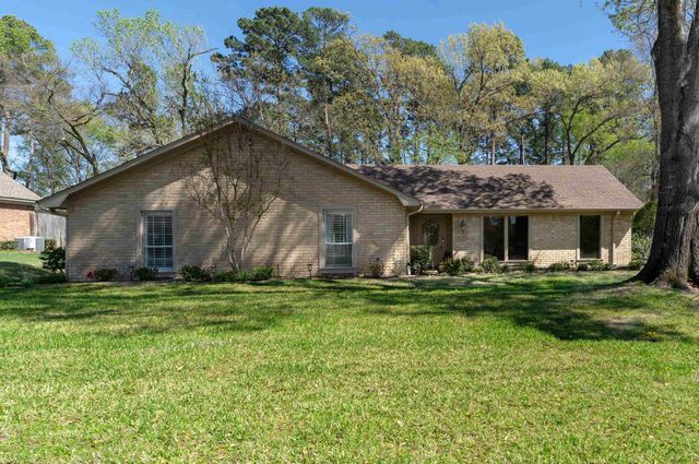 2002 E Warwick Circle, Longview, TX 75601