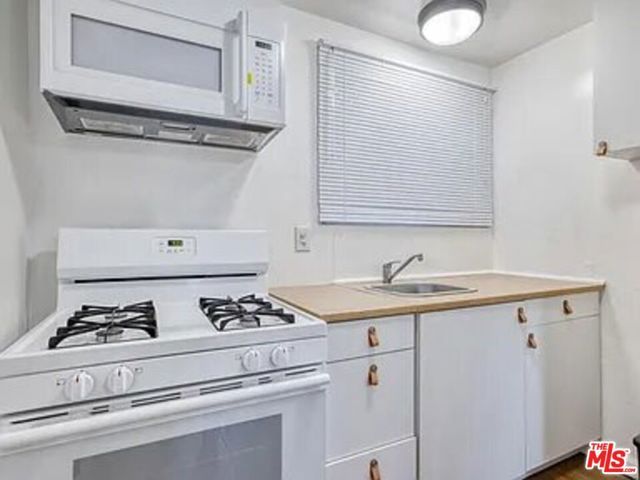 918 N Vista Street 918.5, Los Angeles, CA 90046