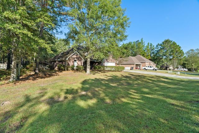 212 Morrell Cir., Hattiesburg, MS 39402