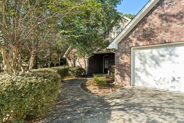 212 Morrell Cir., Hattiesburg, MS 39402