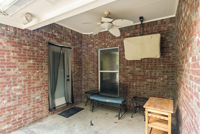 212 Morrell Cir., Hattiesburg, MS 39402