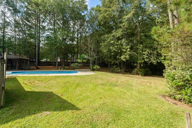 212 Morrell Cir., Hattiesburg, MS 39402