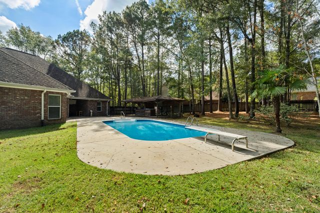 212 Morrell Cir., Hattiesburg, MS 39402