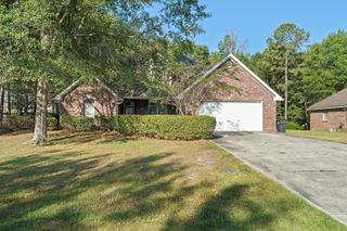 212 Morrell Cir., Hattiesburg, MS 39402