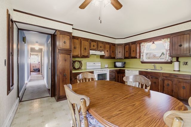 24 Kearns, Tiverton, RI 02878