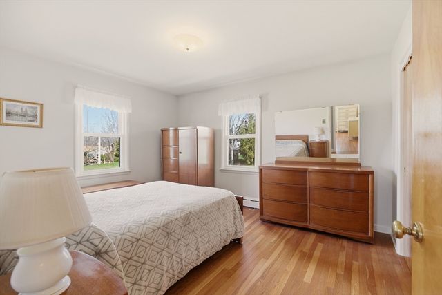 24 Kearns, Tiverton, RI 02878