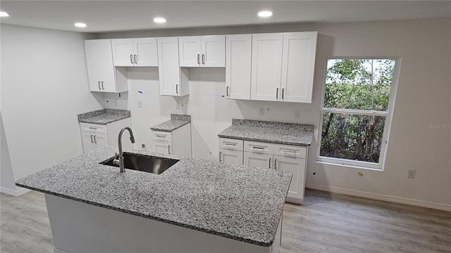 999 AVENUE A, Haines City, FL 33844