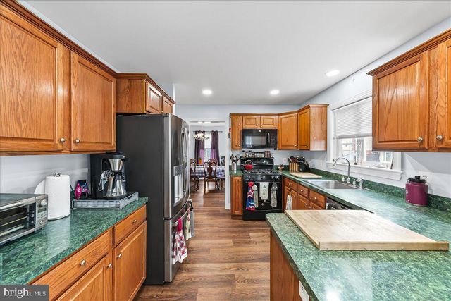 251 KOSSUTH AVE, Folsom, PA 19033