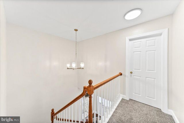 251 KOSSUTH AVE, Folsom, PA 19033