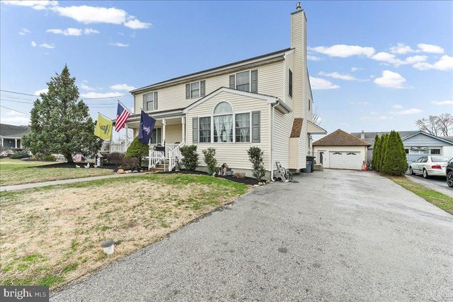 251 KOSSUTH AVE, Folsom, PA 19033